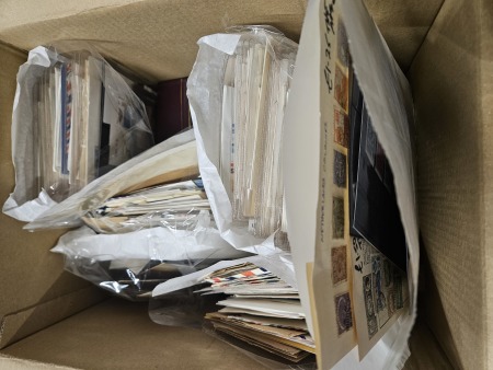 1920-2000, accumulation de timbres et lettres tous