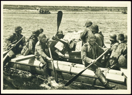 CP photo : soldats allemands transportant un canon