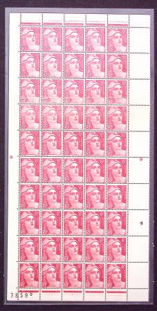 N°721c en demi feuille de 50, avec impression sur raccord