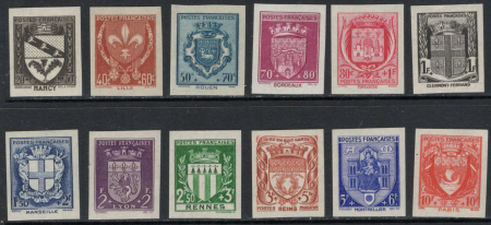 N°526 à 537 Armoiries, les 12 valeurs, neufs **, T