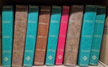 1900-90env. Ensemble comprenant 9 albums de divers