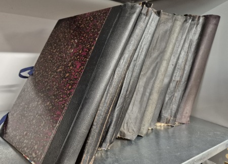 1841-1940 Old-time collection in eight large folders,