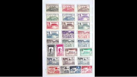 1860-2008 Collections des colonies en 16classeurs ou