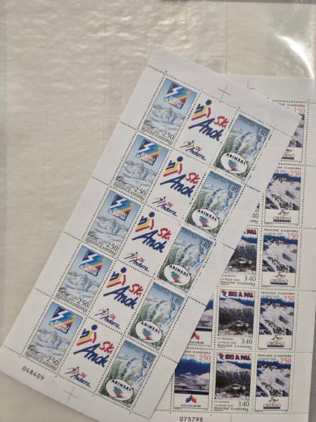 1940-1999 Ensemble de feuilles et morceaux de feuilles,