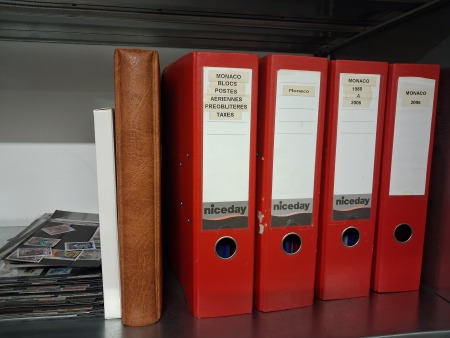 1885-2023 : Collection de Monaco présentée en 7 classeurs,